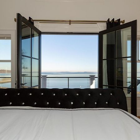 Luxury Oceanfront Bayside Jewel Villa Quincy Exteriör bild