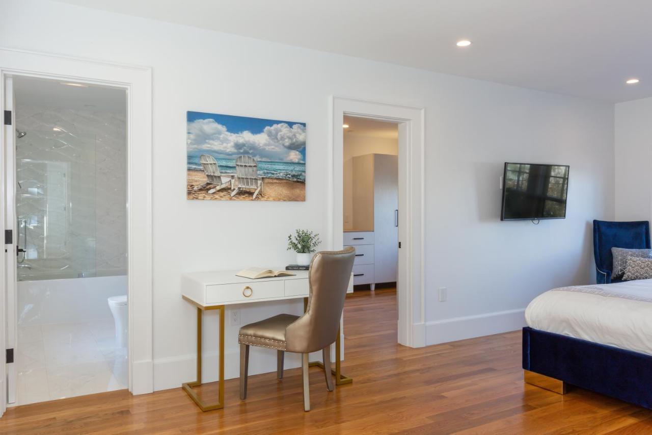 Luxury Oceanfront Bayside Jewel Villa Quincy Exteriör bild